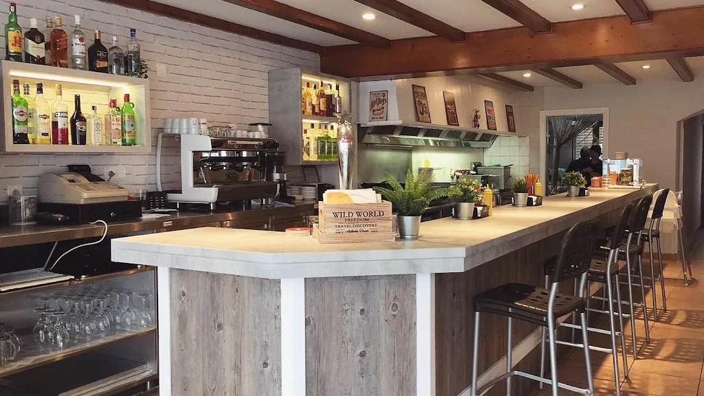 Claxon restaurant in Cala Rajada