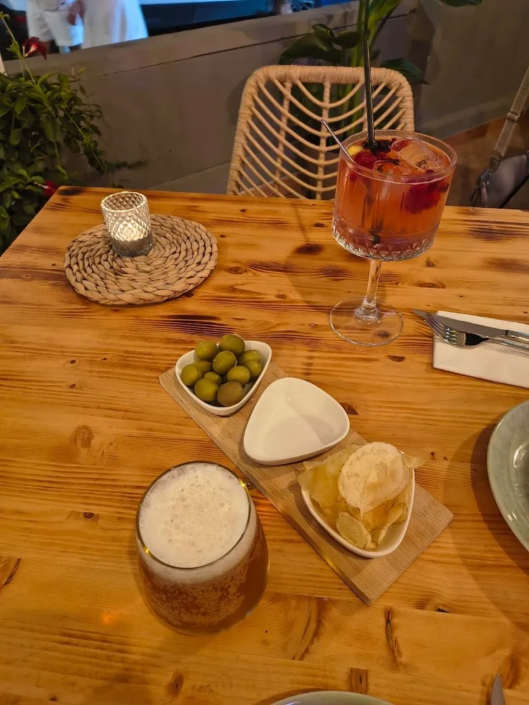 Roberta Fincato_AKINO_Cala Rajada_recensione