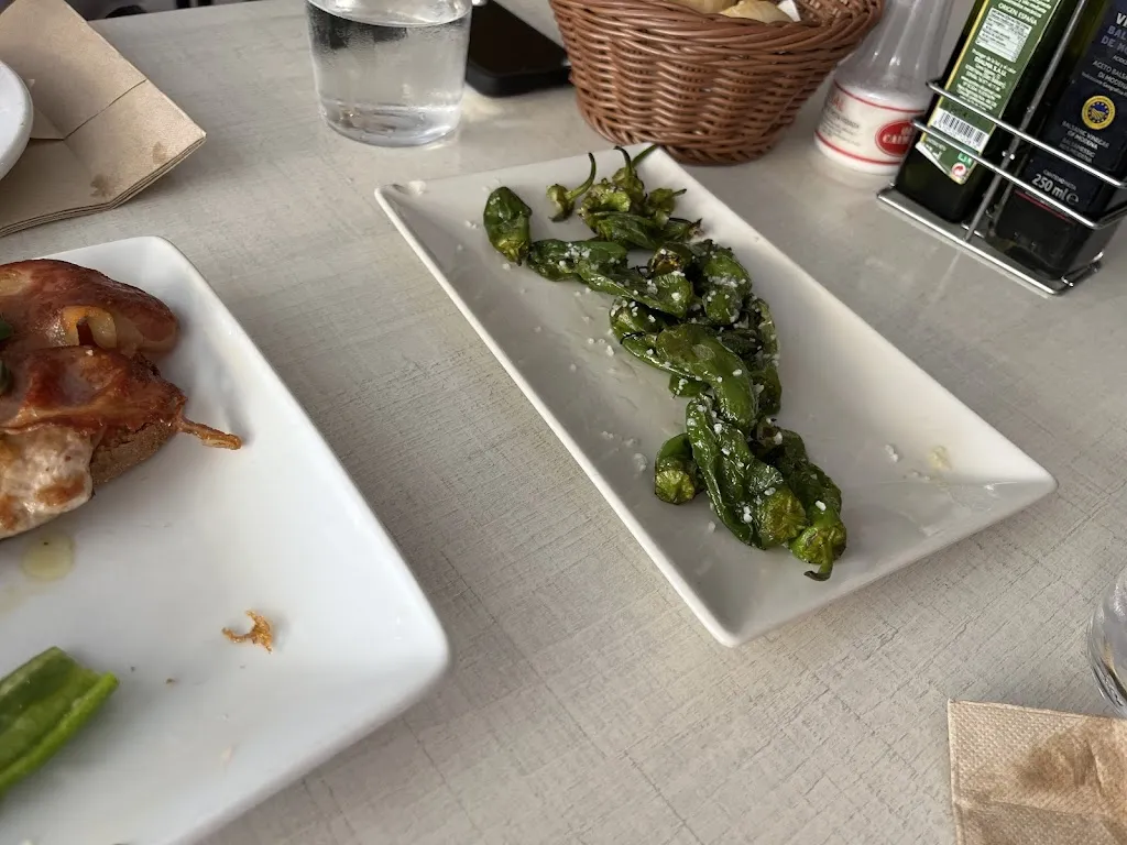 Pedro Henrique_Bar Sa Plaça_Cala Rajada_review