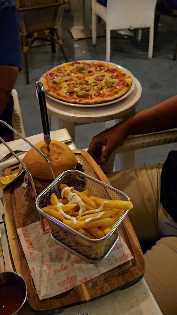 Mosquito Sportbar Cala Ratjada_Cala Rajada_slider_image_2