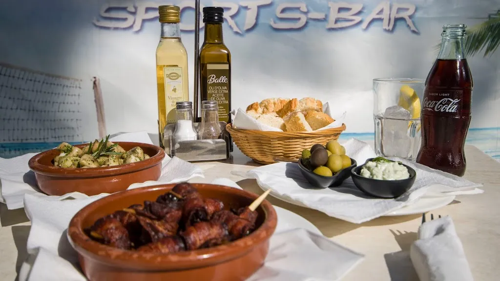 Mosquito Sportbar Cala Ratjada_Cala Rajada_slider_image_3