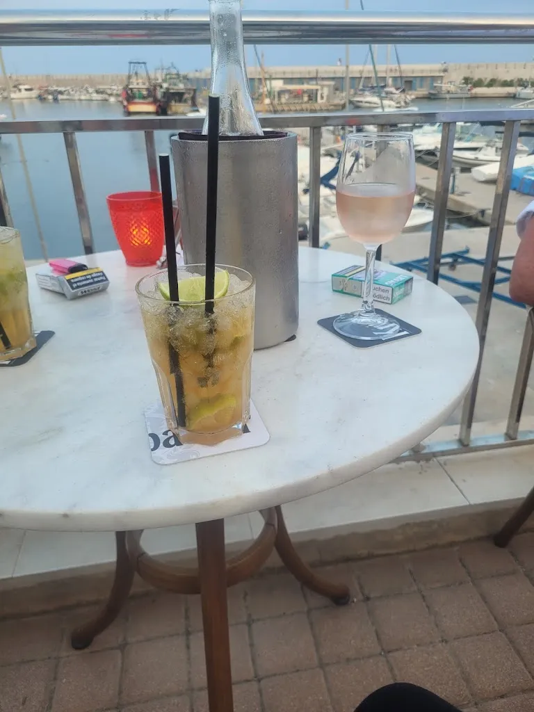 Anna S-k_Bar Casanova_Cala Rajada_review