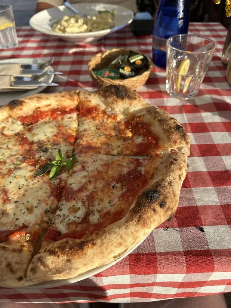 RichBroke Vlog_pizzeria can tomas_Cala Rajada_review