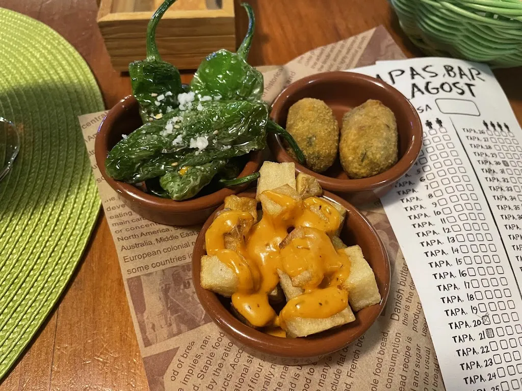 Emily Julia Kuipers_Llagost_Cala Rajada_review