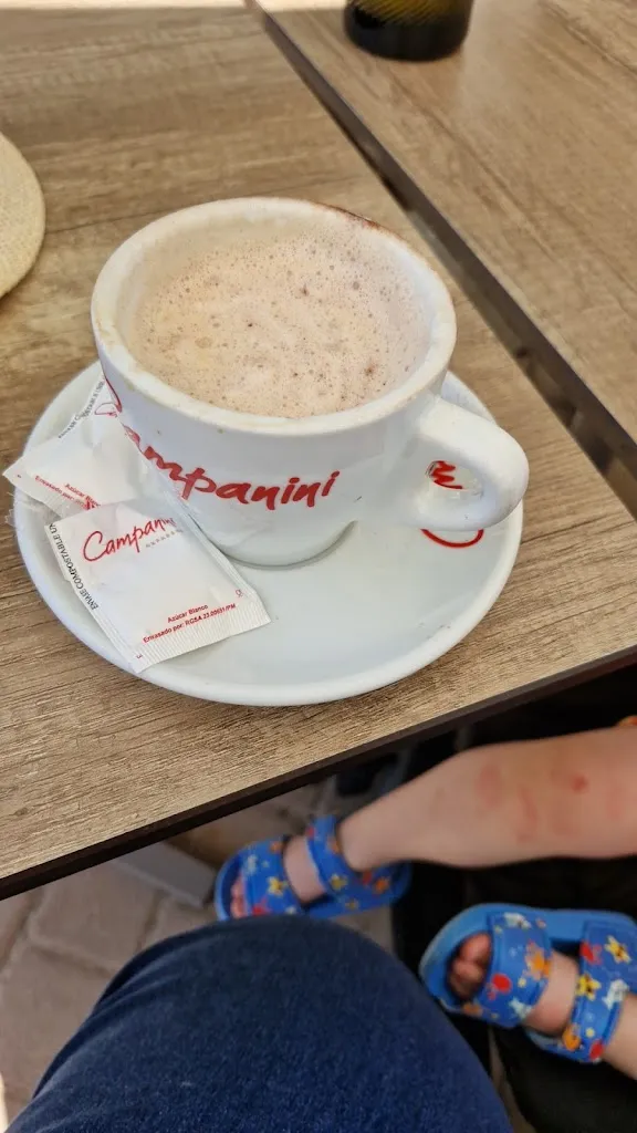 alison Sobczuk_Ristorante Pizzeria La Luna_Cala Rajada_recensione