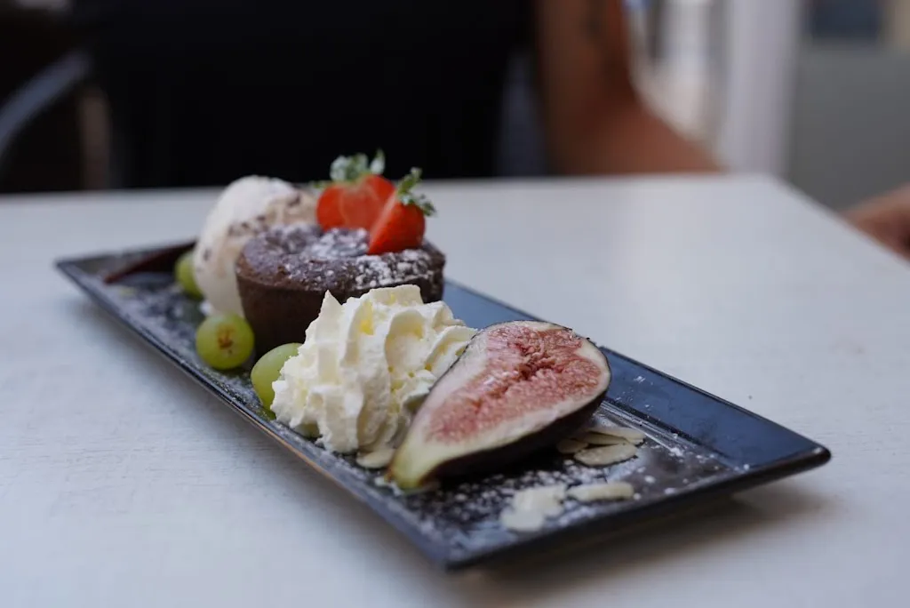 Emily Julia Kuipers_cafeteria pizarro_Cala Rajada_recensione