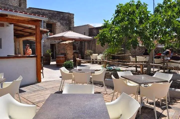 MOLICO restaurant in Costitx