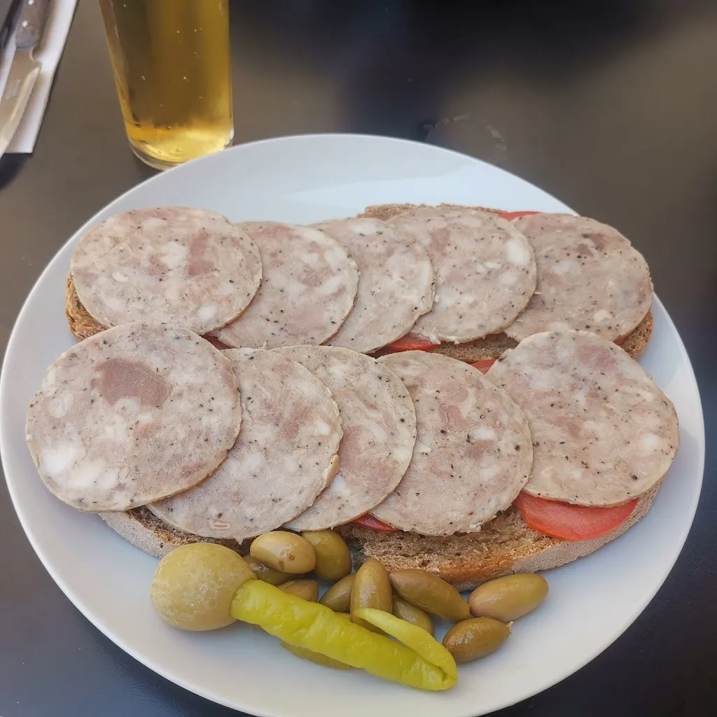 Marcia Vidal_Bar Es Club Consell_Consell_review