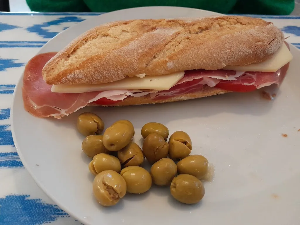 Daniël Cabot Kerkdijk_Bar Es Club Consell_Consell_review