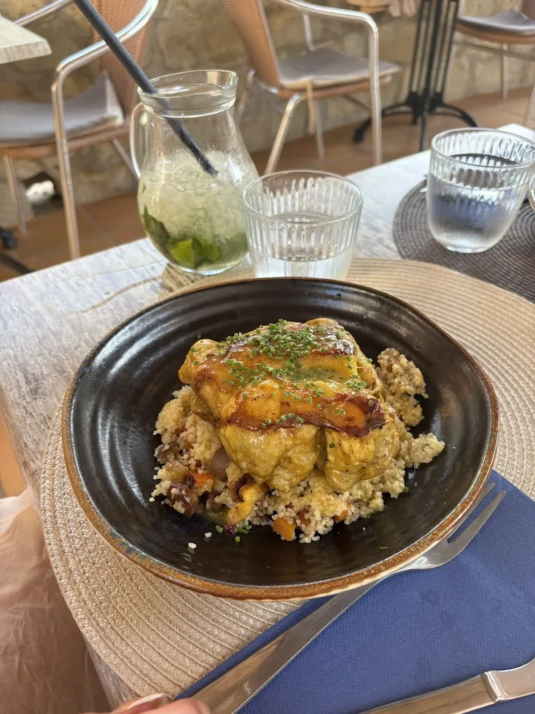 Maeve Malaney-Lau_Cafe Deiá_Deià_review