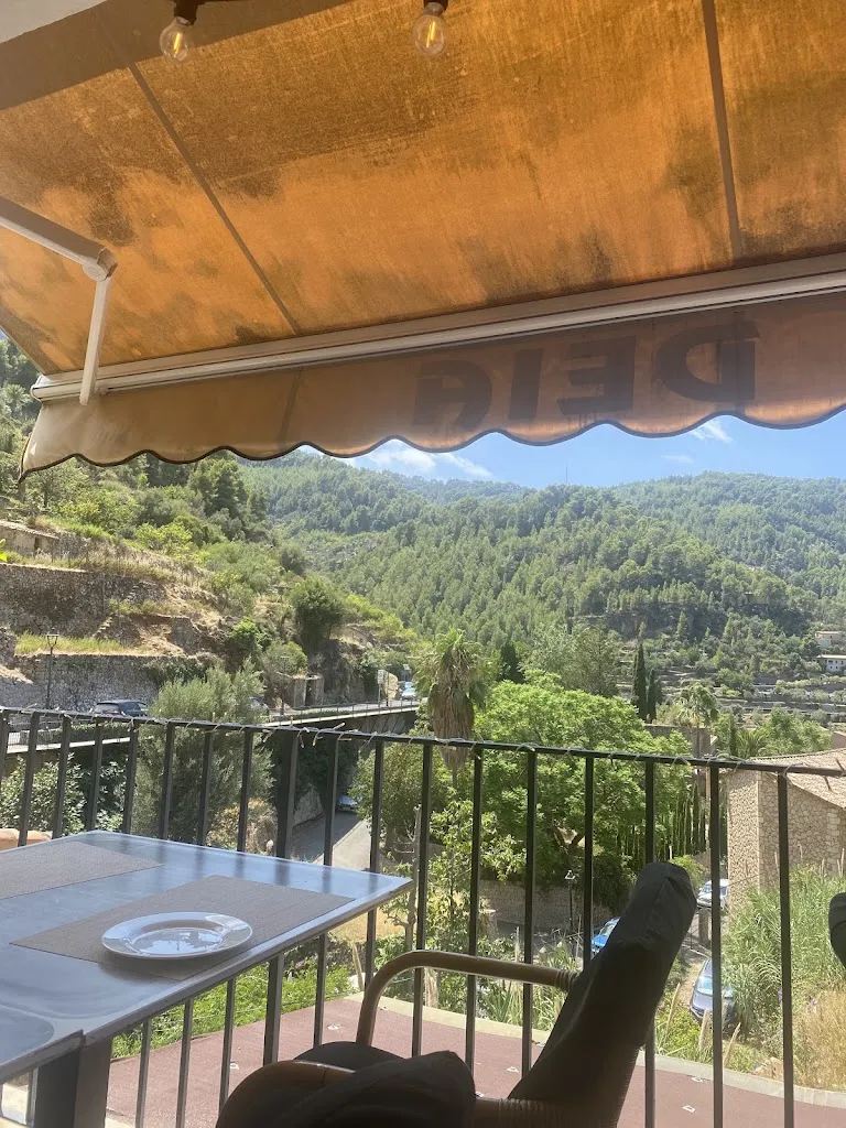 Cathy S_Cafe Deiá_Deià_review