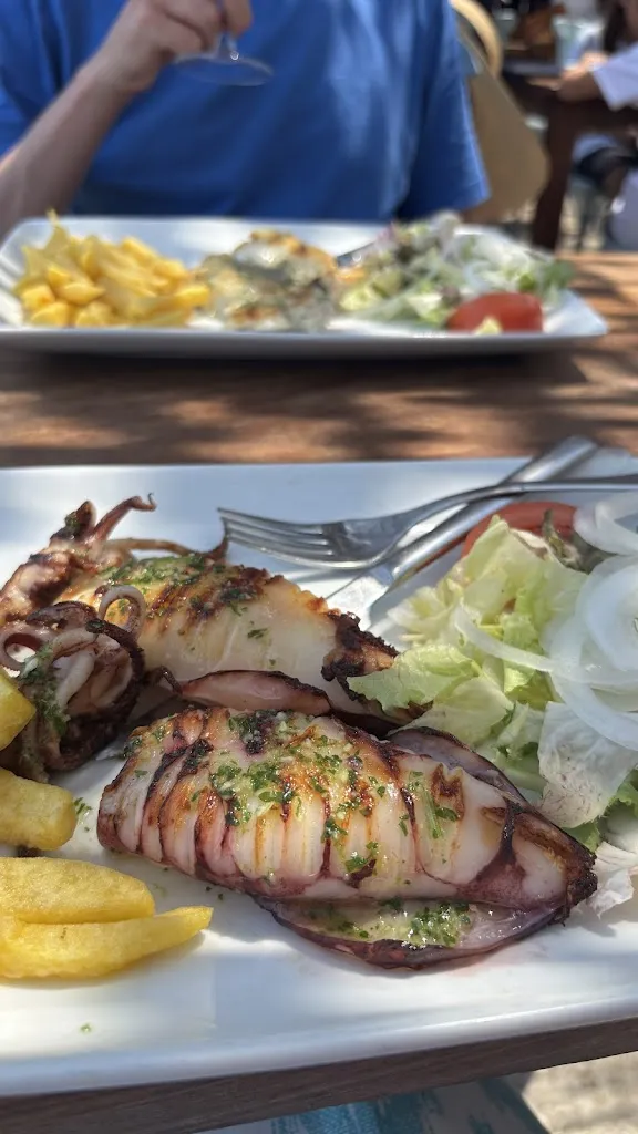 Erin Jones_Ca's Patró March_Deià_review