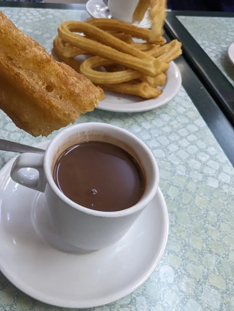 Anthony Goodier_Ibiza 74_Eivissa_review