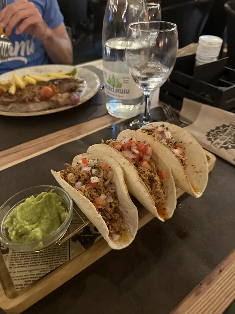 Язиля Насибуллина_Me da igual Gastro-bar & Cocktails Calpe_Calp_review