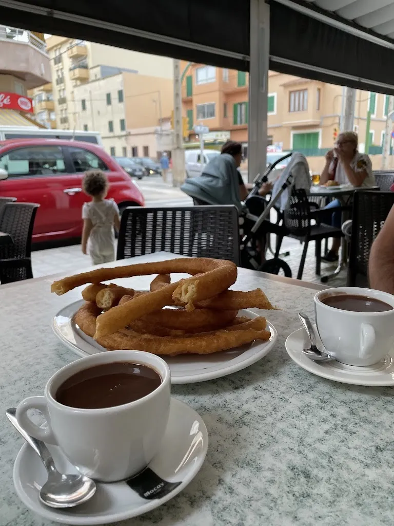 Büşra Aktürk_Bar Restaurante - Casa Iván_Coll d'en Rabassa_review