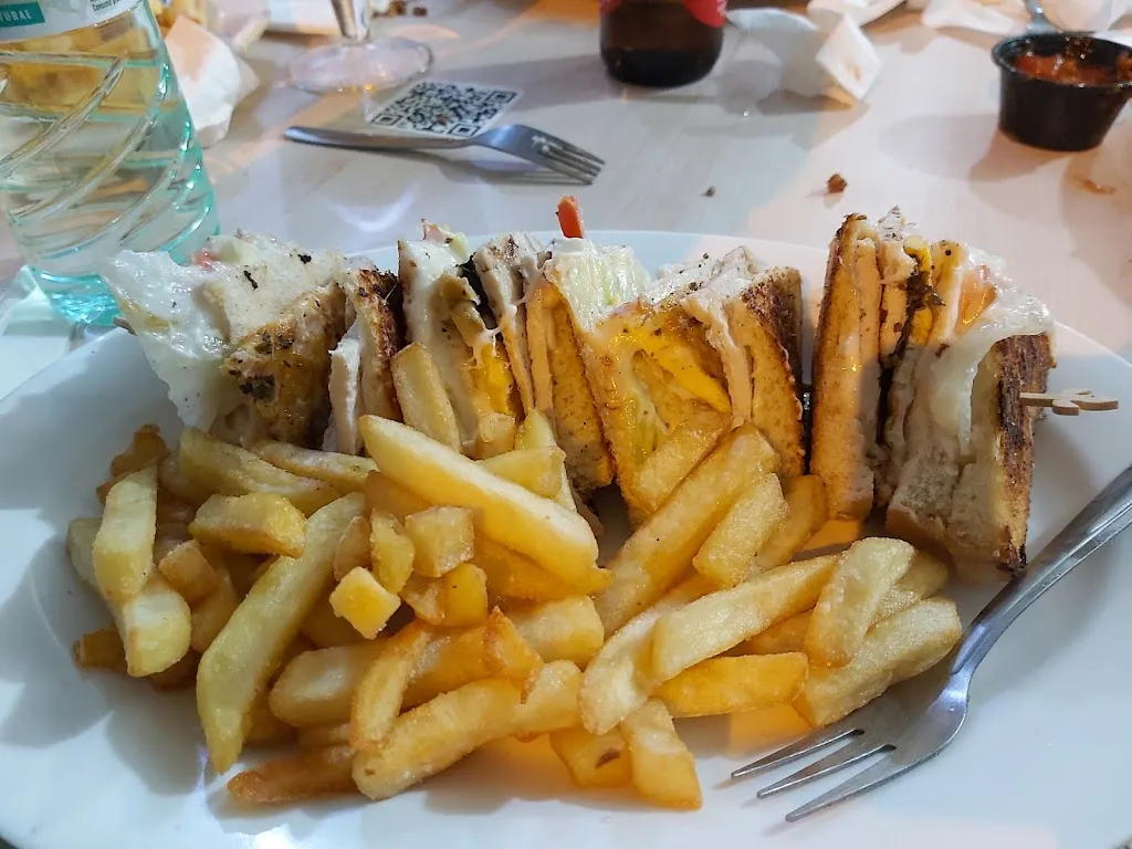 Sandra Ruiz Sánchez_Sports Café_Coll d'en Rabassa_review