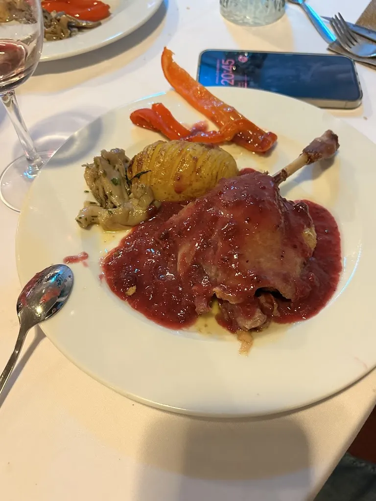 Restaurante La Cantina_Coll d'en Rabassa_slider_image_2