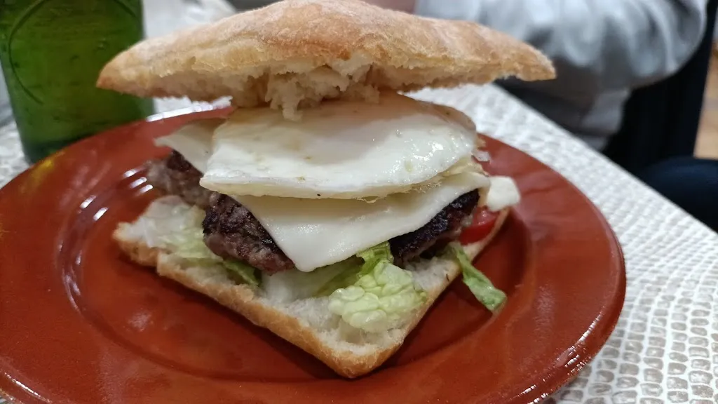 Laura Rios_Bar el picaro_Coll d'en Rabassa_review