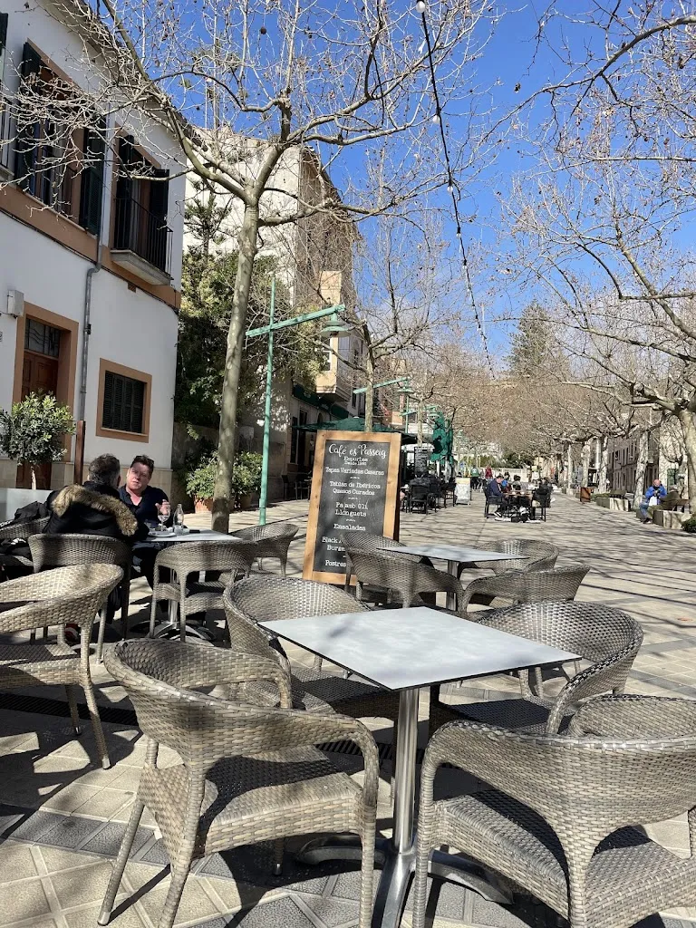 Cafè Passeig restaurant in Esporles