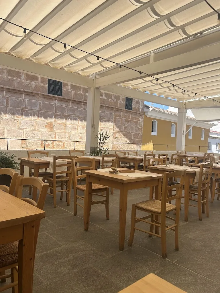 Bee Arnold Official_Ses Voltes Espai Gastronòmic_Ciutadella de Menorca_review