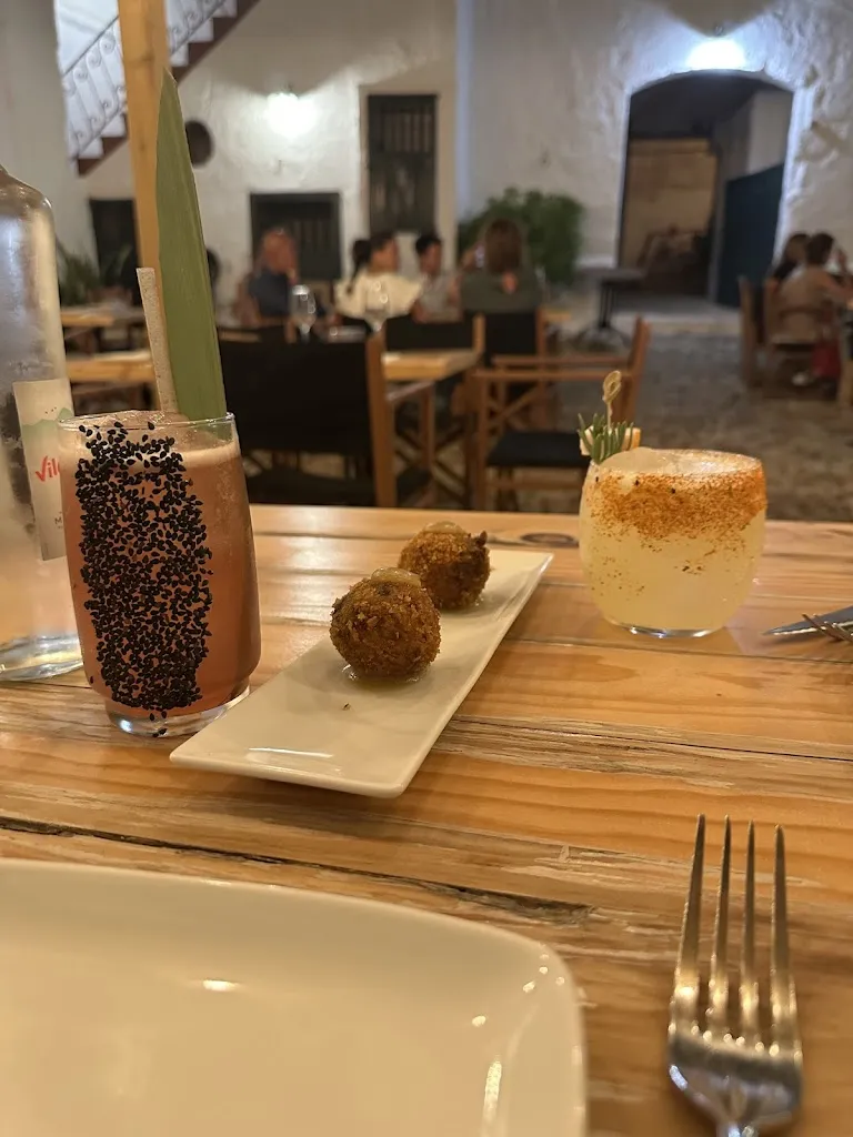 Lidia Eslava_Moriarty Gintonic Club_Ciutadella de Menorca_review