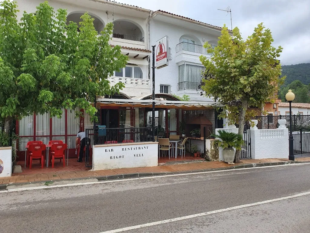 Cynthia Kessenich_Bar Bigot Vell_Castell de Castells_recensione