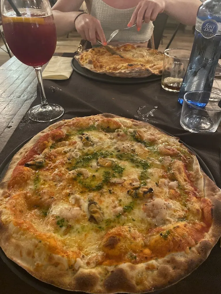 Mattia Berardi_Cittadella Restaurante pizzeria_Ciutadella de Menorca_review