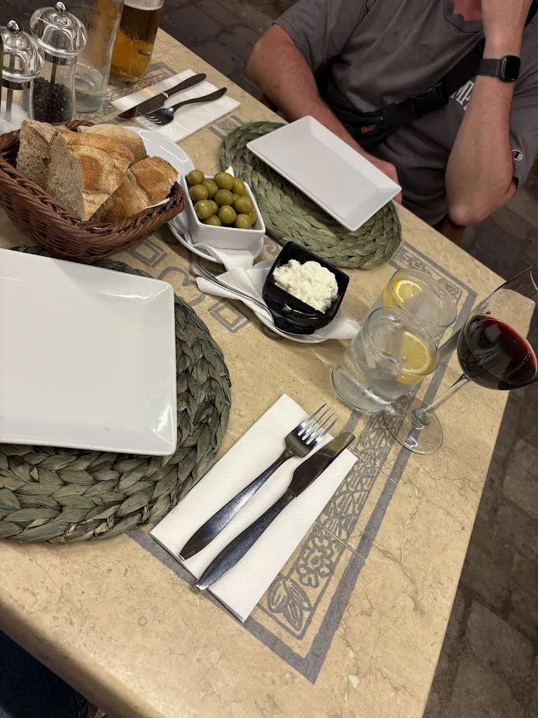 Robyn Duckworth_Racó d'es Palau_Ciutadella de Menorca_review