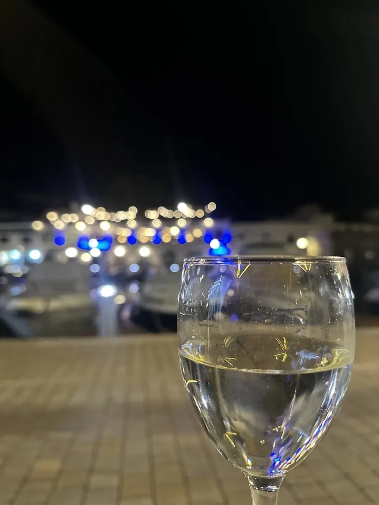 Eliette Krakora_Corb Mari_Ciutadella de Menorca_review