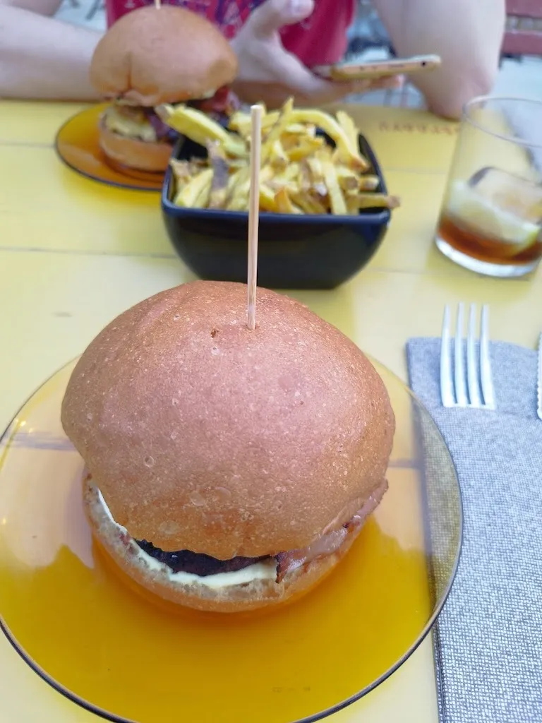 Menu_PUSPAAYU CIUTADELLA - Real Burgers, Fresh Vibes_Ciutadella de Menorca_immagine_6