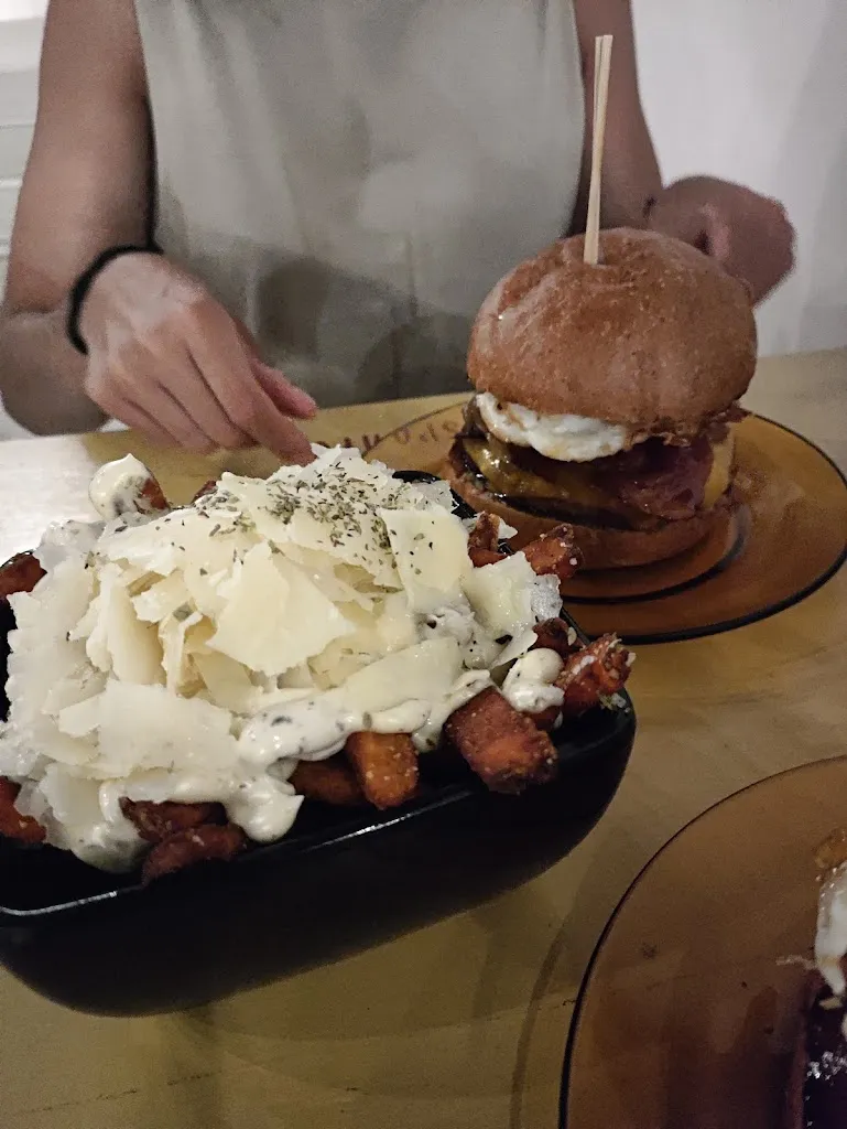 Menu_PUSPAAYU CIUTADELLA - Real Burgers, Fresh Vibes_Ciutadella de Menorca_immagine_9