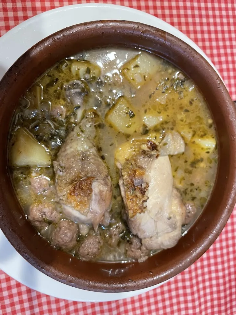 Henri Bliudzius_La Guitarra_Ciutadella de Menorca_review