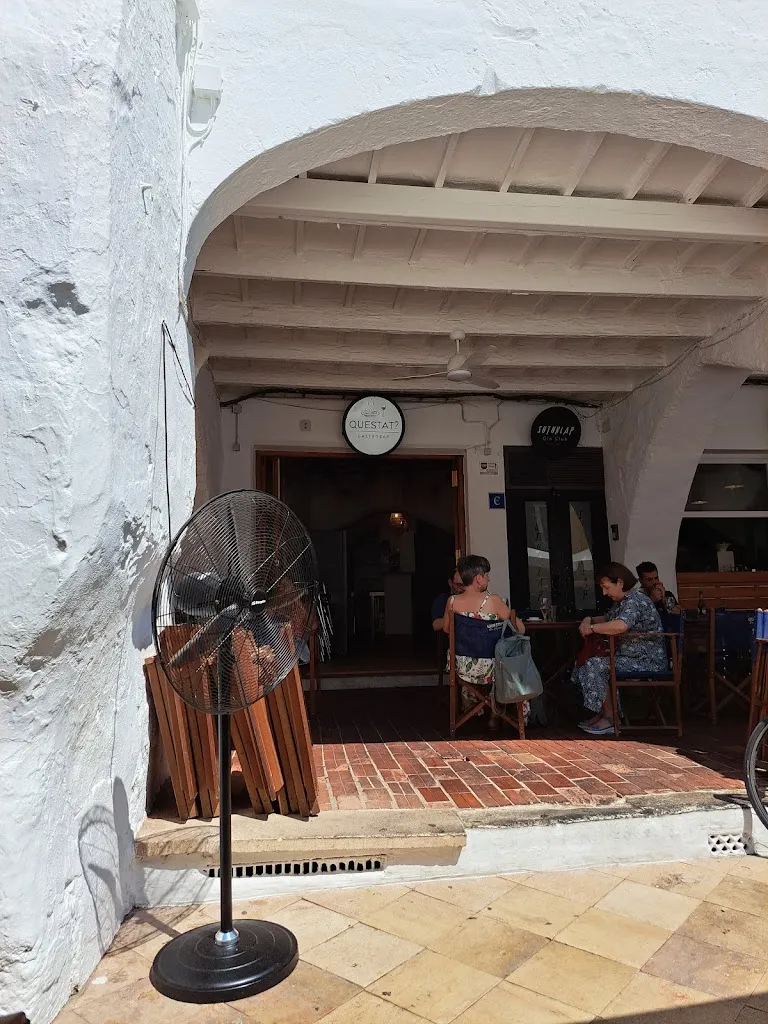 Jessica Miltner_Bar Quèstat?_Ciutadella de Menorca_review