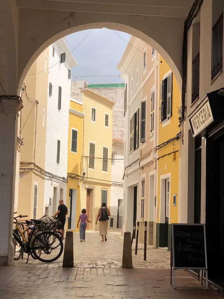 Janine Claase_Ulisses Menorca_Ciutadella de Menorca_review