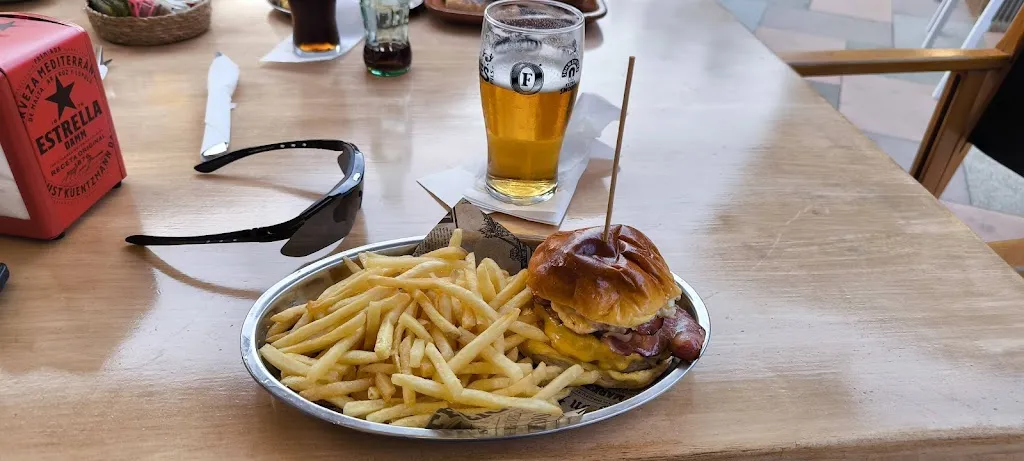 Justin kellett_Shopping Bar Menorca_Ciutadella_review