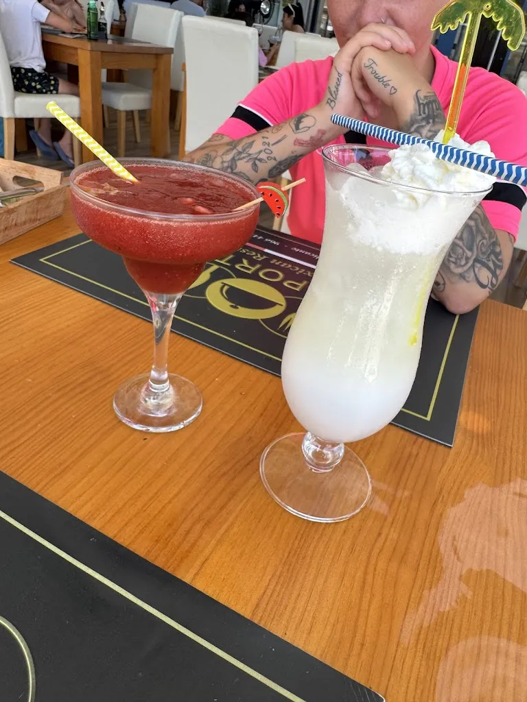 Kara Cook_El porto_Campello el_review