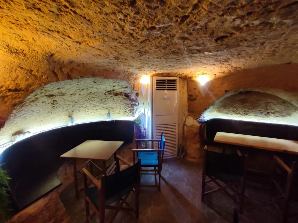 Chris George_Sa Cova, Cala en Blanes_Ciutadella_review