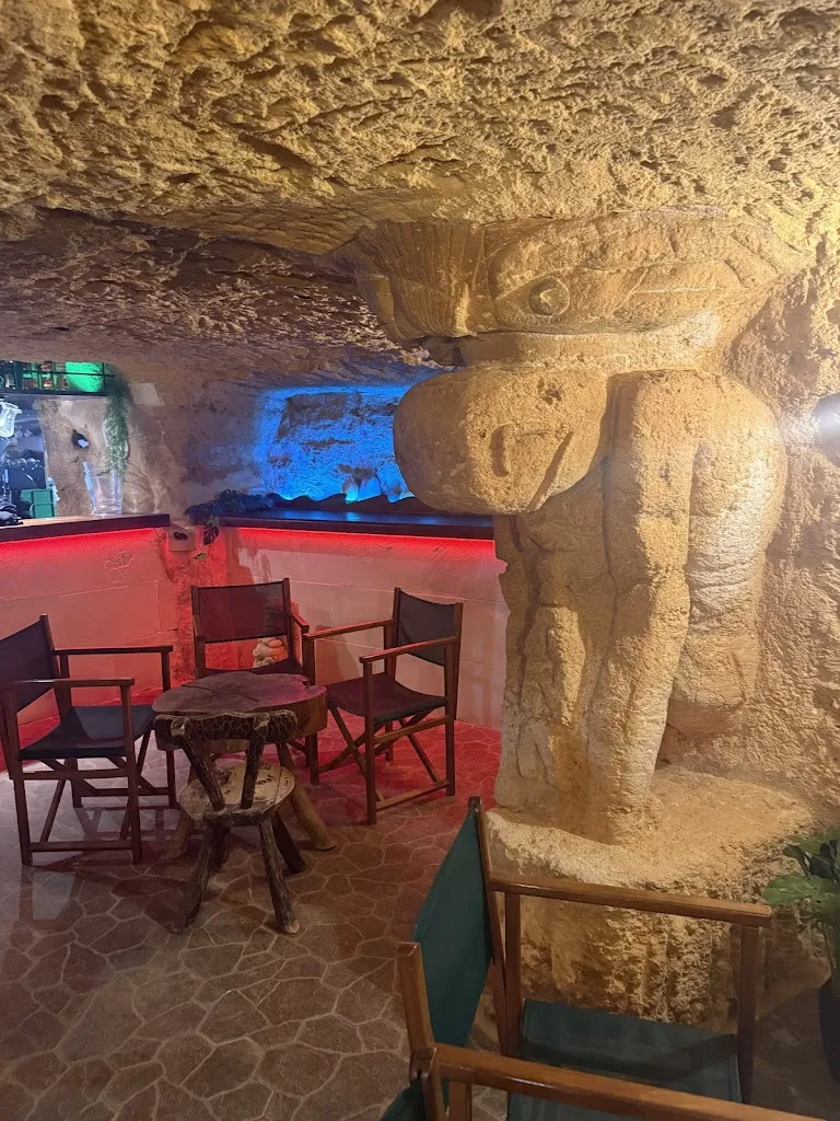 Wendy Hartwig _Sa Cova, Cala en Blanes_Ciutadella_review