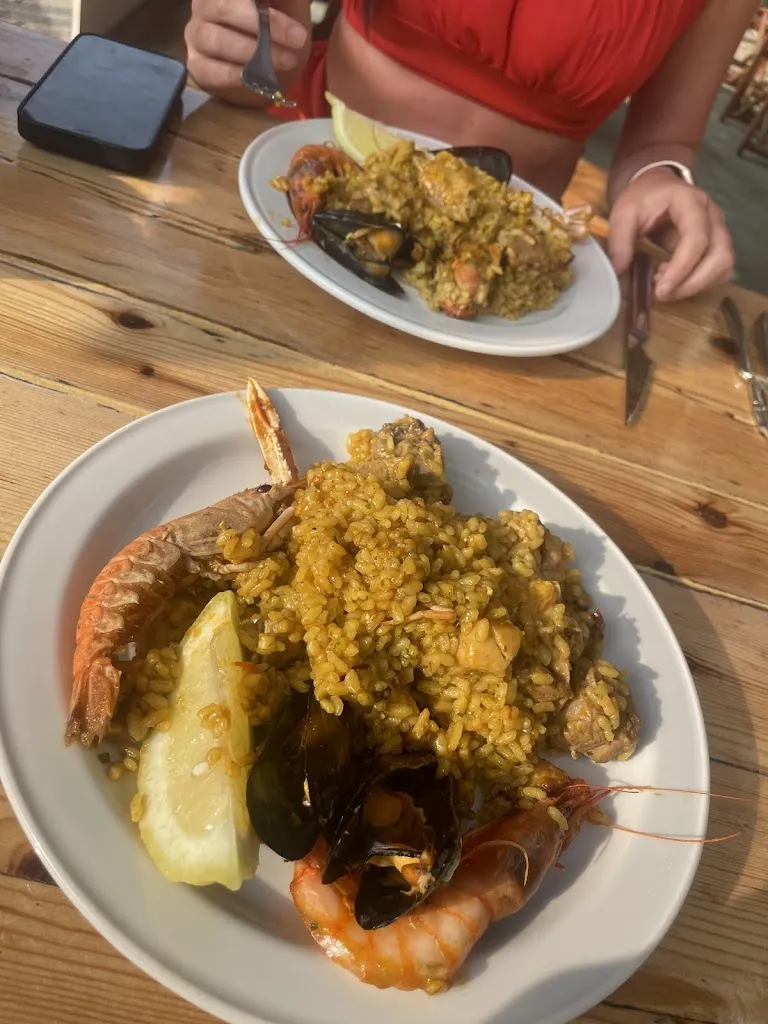 Samantha Lloyd_Sa Cova, Cala en Blanes_Ciutadella_review