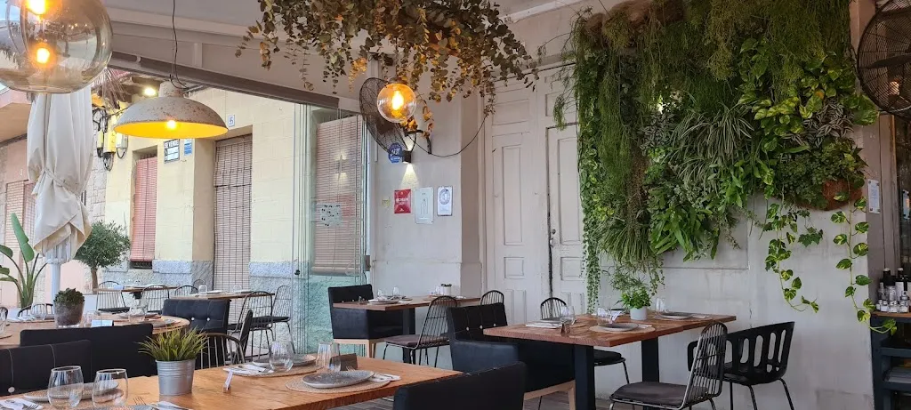 Jo Henderson_Restaurante Brel_Campello el_review