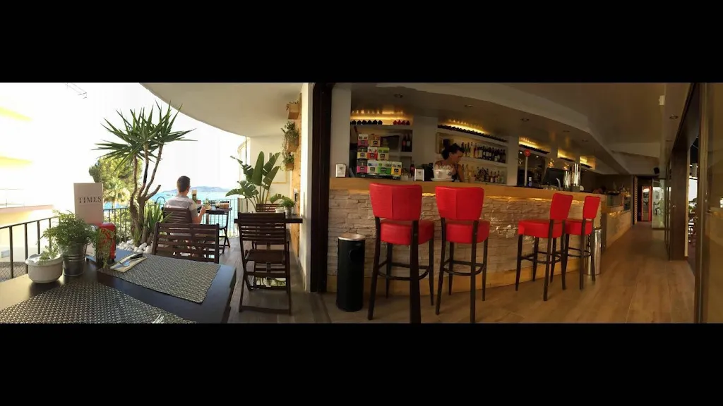 Mitch's Bar Ibiza restaurant in Ibiza