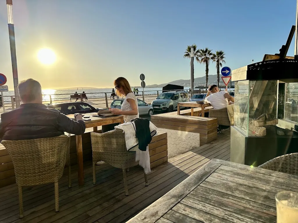 Brice Leroi_Izizi Nunnak_Es Molinar_review