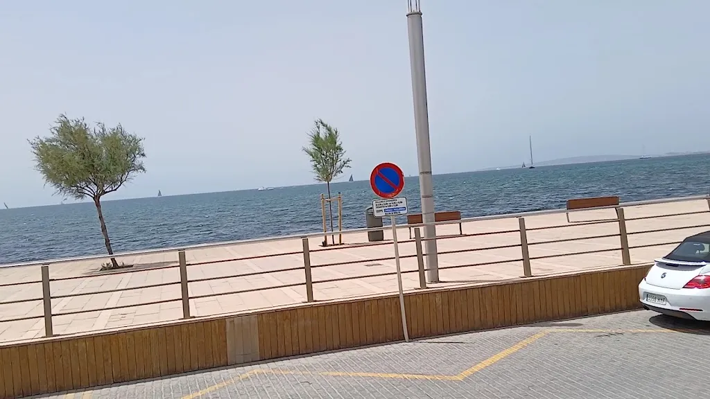 Izizi Nunnak restaurant in Es Molinar