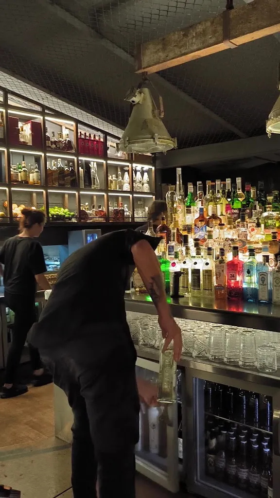 Izizi Nunnak_Es Molinar_slider_image_2