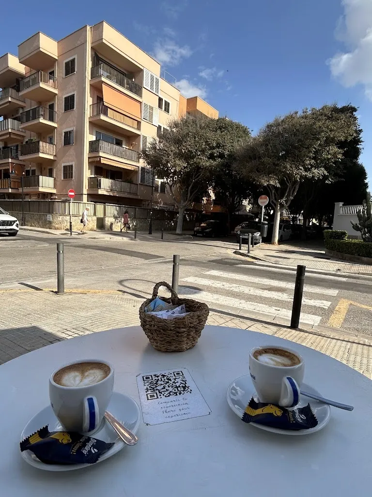 Imke Forster_Cup Of Love_Es Molinar_review