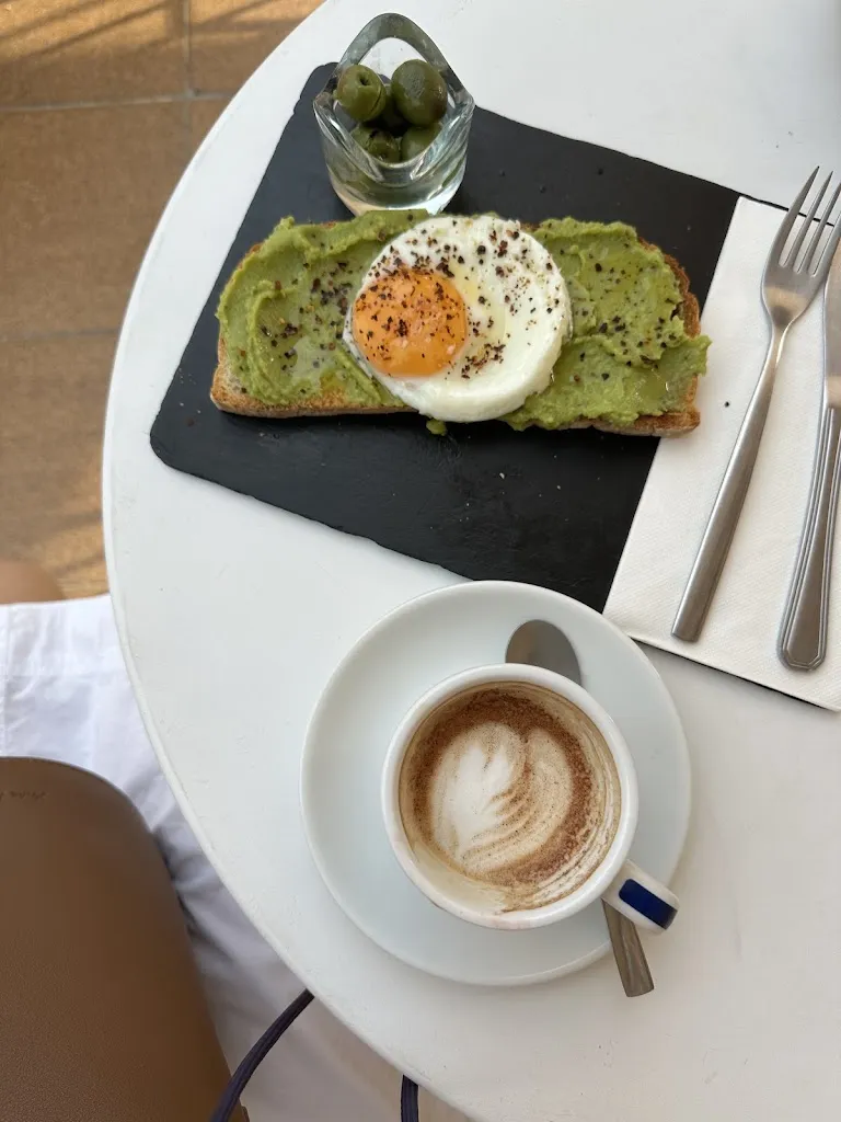 Nancy G_Cup Of Love_Es Molinar_review