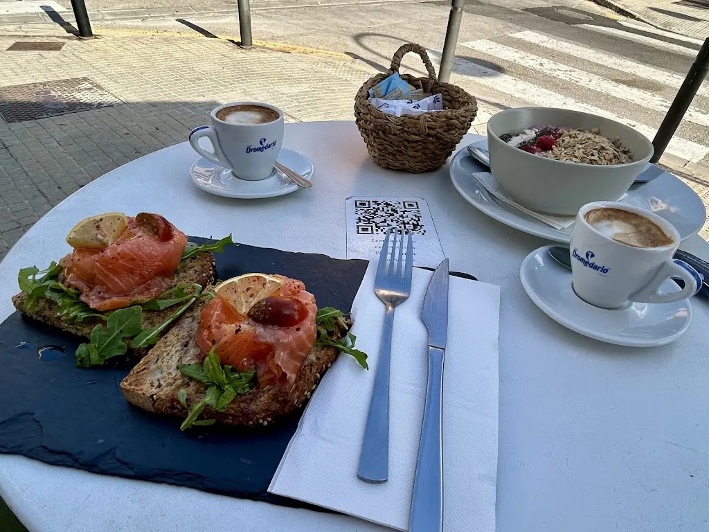 Cup Of Love_Es Molinar_slider_image_2