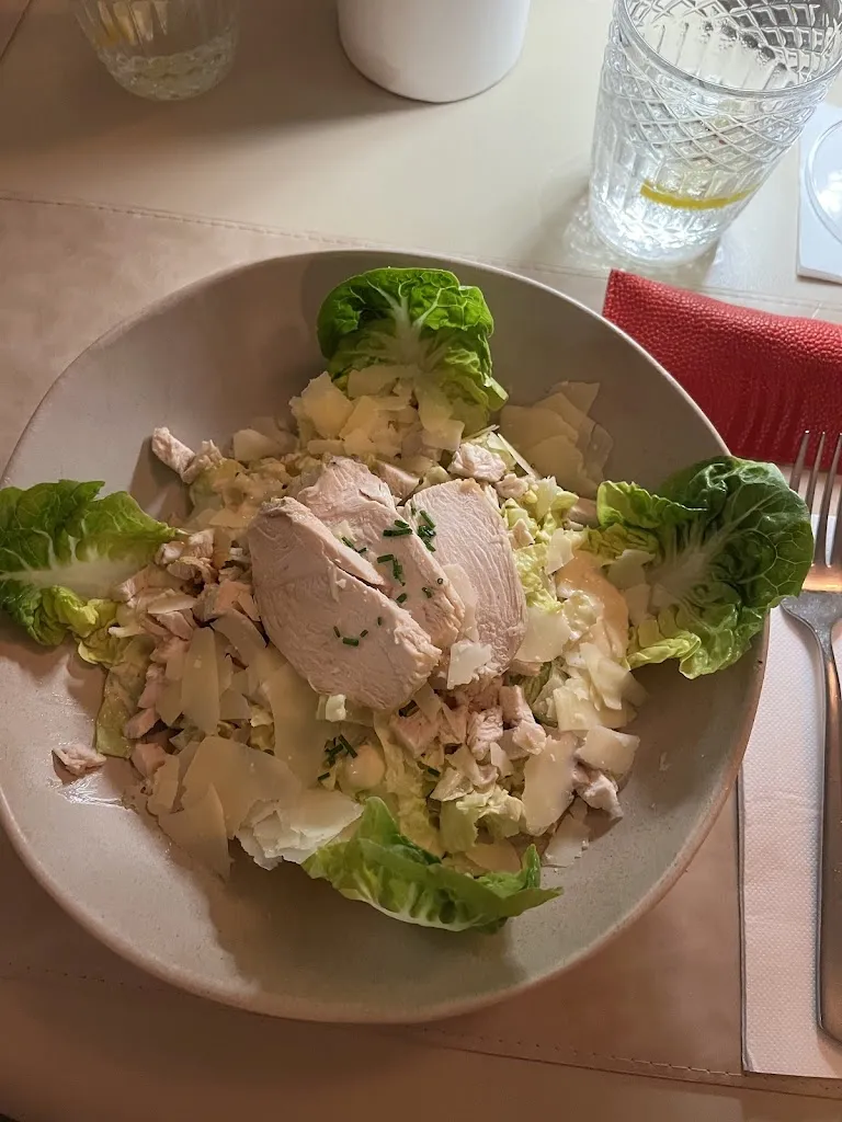 Brian Gibson_Momo Restaurant & Cocktail_Es Molinar_review