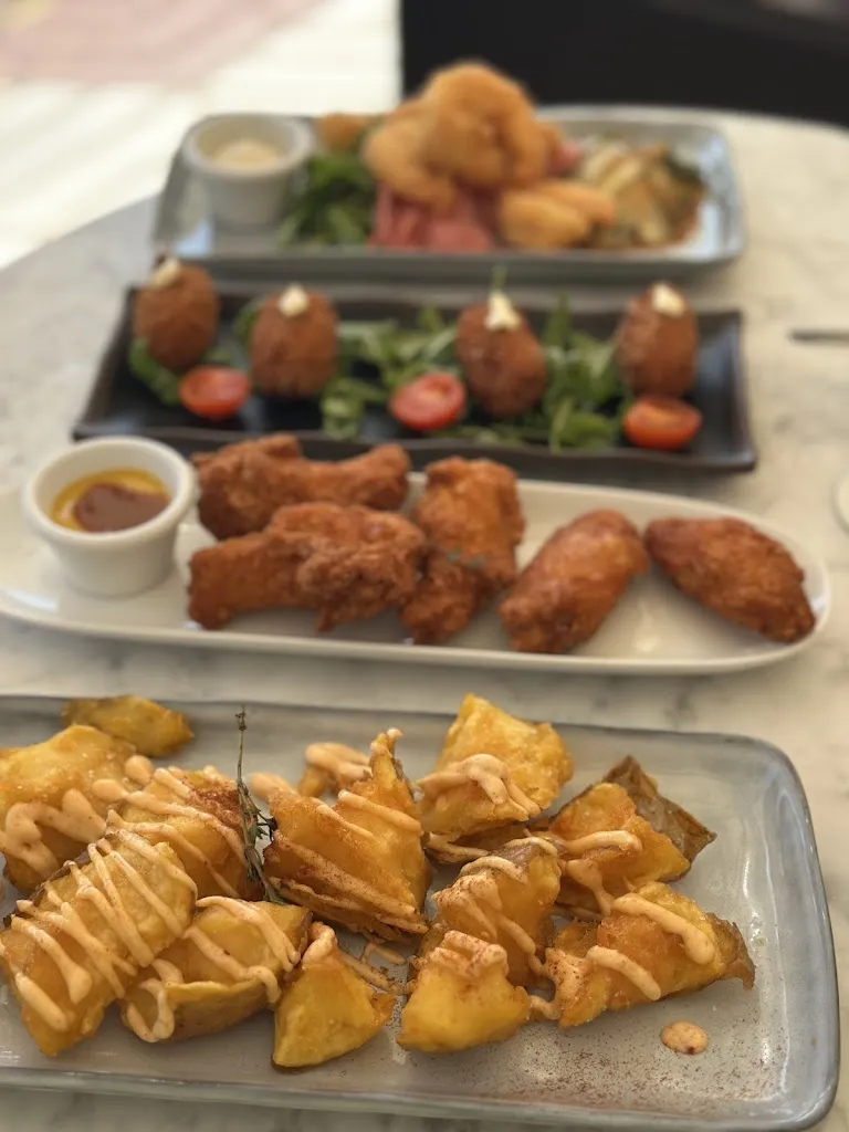 Austin Armacost_Restaurant Alma Portixol_Es Molinar_review