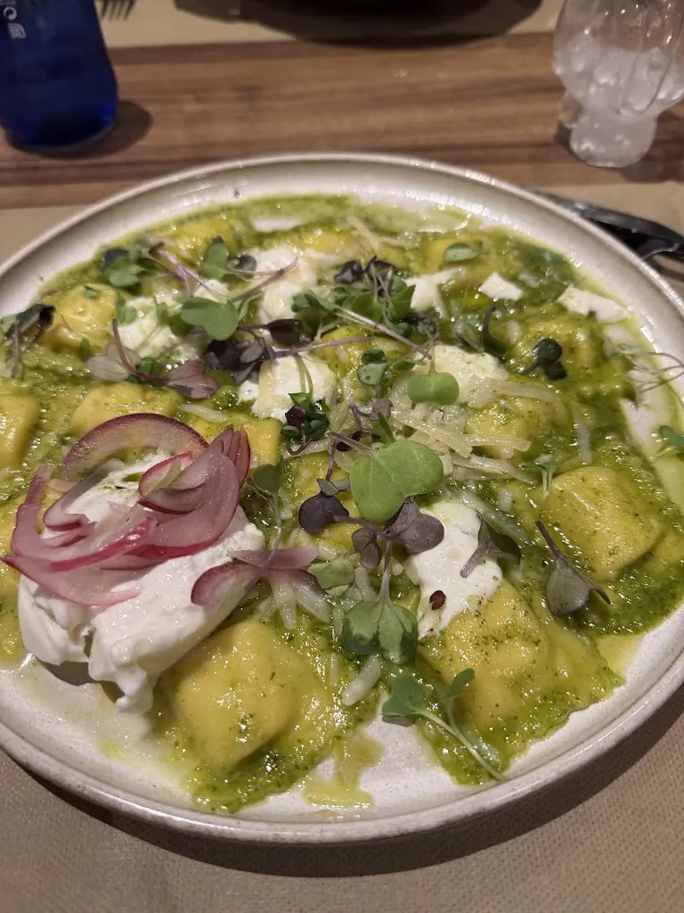 Veronika Voevoda_Contratiempo_Es Molinar_review